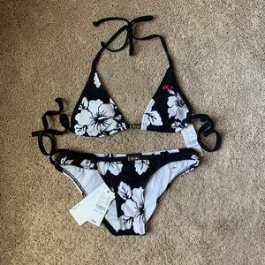 NWT Billabong Bikini Set (x-small)